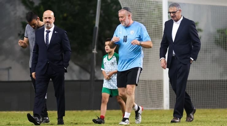 יוסי שרעבי, אביחי מנדלבליט ואורן חסון