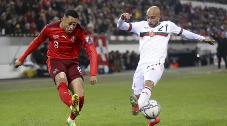 נואה אוקאפור עם הכדור