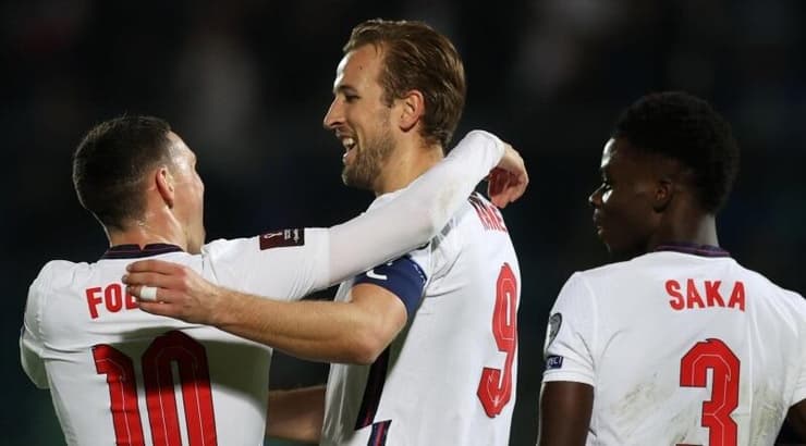 הארי קיין ופיליפ פודן חוגגים