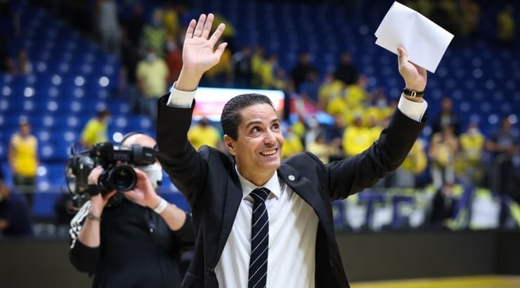 יאניס ספרופולוס מרוצה (איציק בלניצקי) יאניס ספרופולוס מרוצה