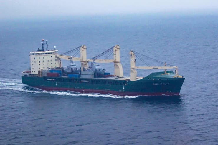 אוקראינה ספינה מעבירה סירות של משמר החופים האמריקני מ ארה"ב לחיל הים האוקראיני מתיחות עם רוסיה