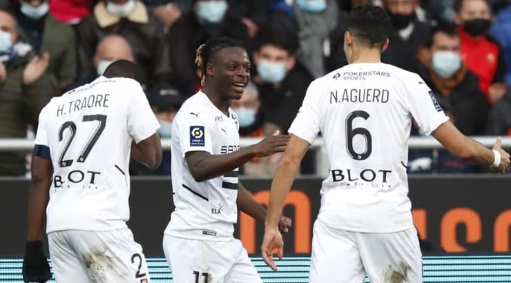 ז'רמי דוקו חוגג את שערו הראשון העונה (רויטרס) ז'רמי דוקו חוגג את שערו הראשון העונה