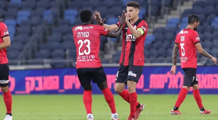 סרדל חוגג עם טורה (עמרי שטיין) סרדל חוגג עם טורה