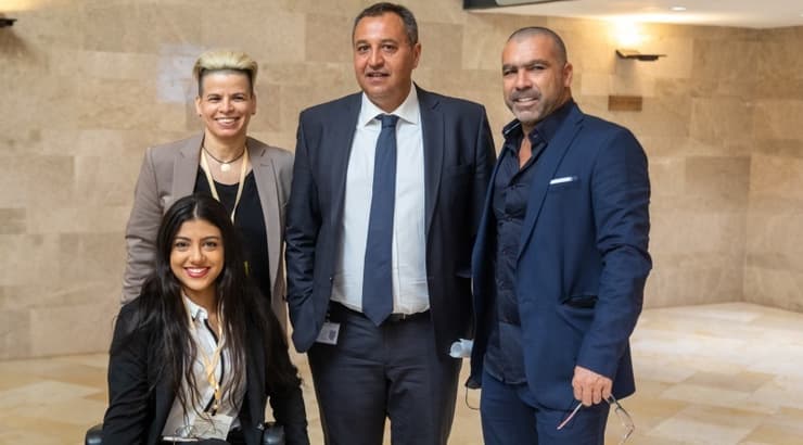 פיני בלילי, סימון דוידסון, סילבי ז'אן ותומר מרגלית