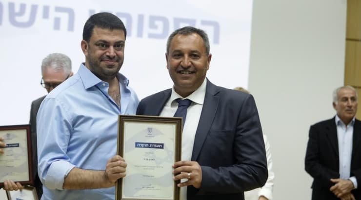 סימון דוידסון ואדם בדיר