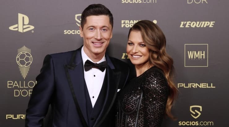 רוברט לבנדובסקי עם בת זוגו (רויטרס) רוברט לבנדובסקי עם בת זוגו