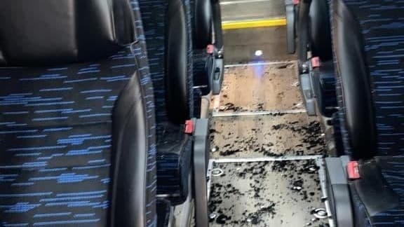 פורעים יידו אבנים על אוטובוס אגד בדרך לאילת