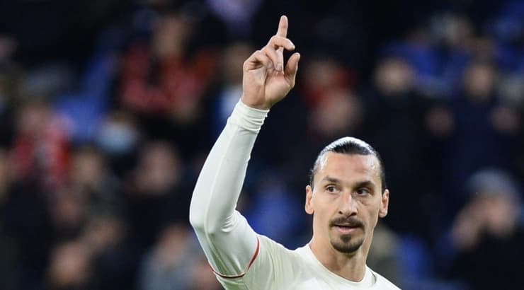 זלאטן איברהימוביץ' חוגג