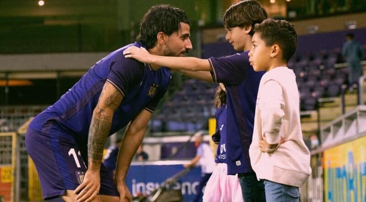 ליאור רפאלוב וילדיו