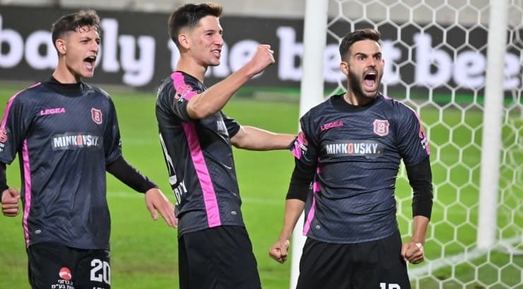 גיא חדידה וגוני נאור חוגגים