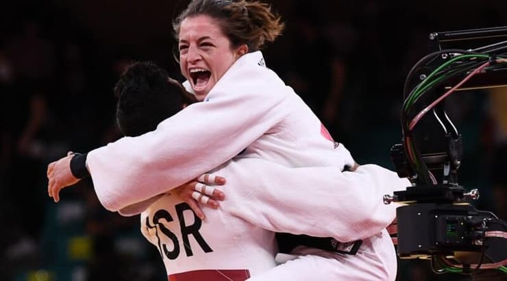 תמנע נלסון לוי