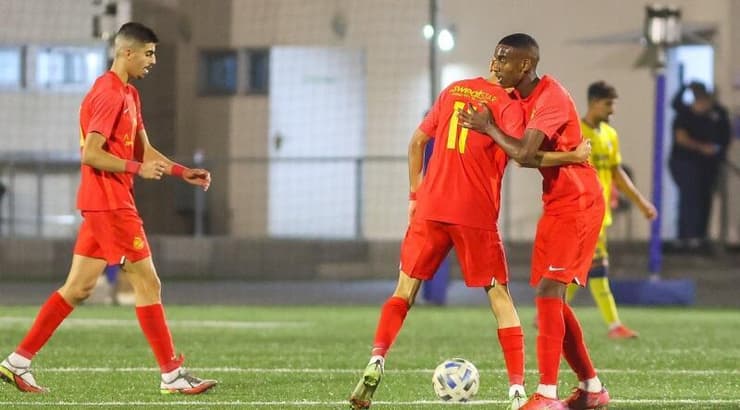 חי בוזגלו מודה לאליה גטהון על הבישוך