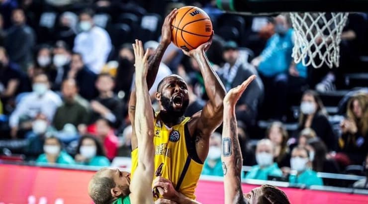 כריס ג'ונסון