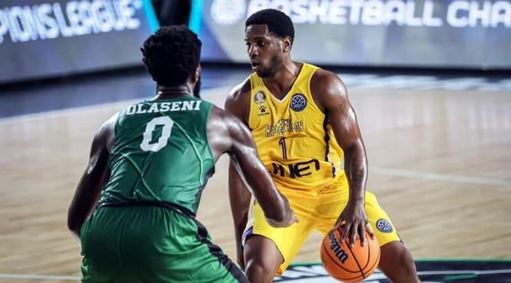 ג'ו רגלנד. הורחק ברבע השלישי