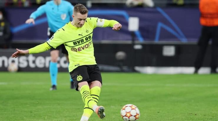 מרקו רויס כובש בפנדל