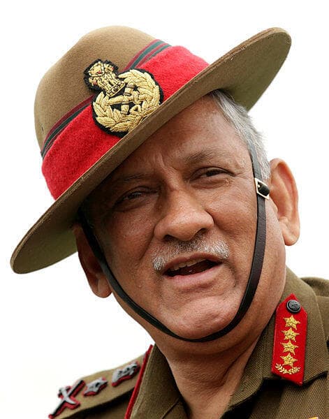 ביפין ראוואט רמטכ"ל הודו מפקד כוחות ההגנה של הודו היה ב מסוק ש התרסק