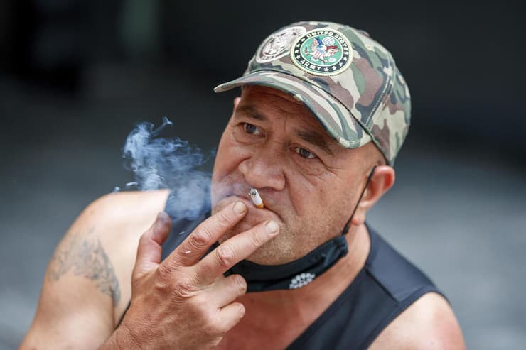 ניו זילנד תאסור מכירת סיגריות אדם מעשן ב אוקלנד עישון