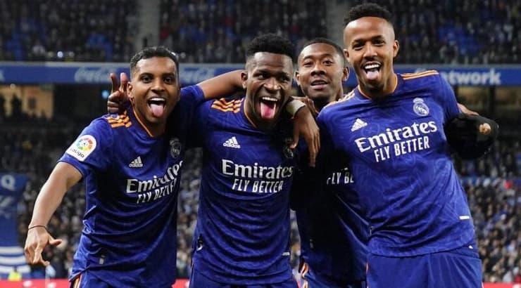 ויניסיוס ג'וניור חוגג עם אדר מיליטאו, דויד אלאבה ורודריגו