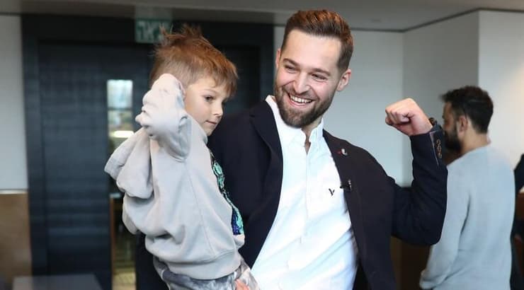 אלכס שטילוב ובנו (רדאד ג'בארה) אלכס שטילוב ובנו