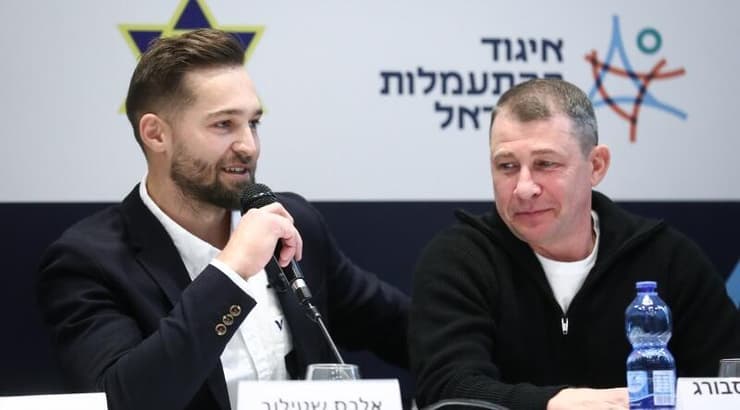 אלכס שטילוב וסרגיי ויסבורג (רדאד ג'בארה) אלכס שטילוב וסרגיי ויסבורג