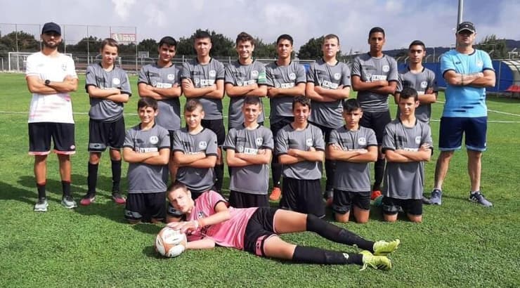 קבוצת נערים ג'