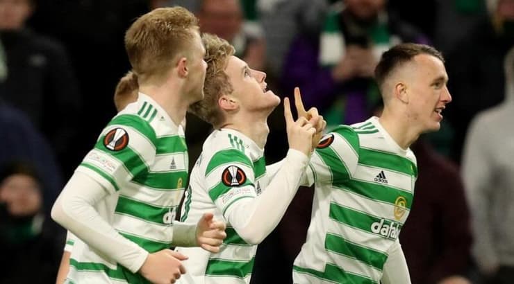 שחקני סלטיק חוגגים