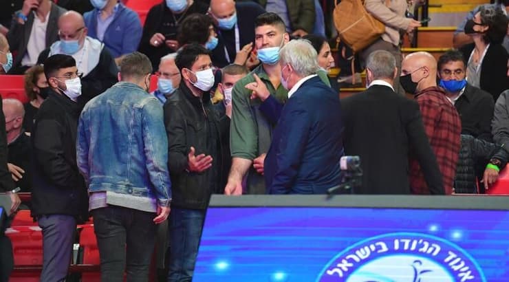 משה פונטי אורי ששון ואורן סמדג'ה (חגי מיכאלי) משה פונטי אורי ששון ואורן סמדג'ה