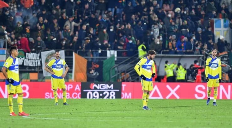 שחקני יובנטוס מאוכזבים (רויטרס) שחקני יובנטוס מאוכזבים