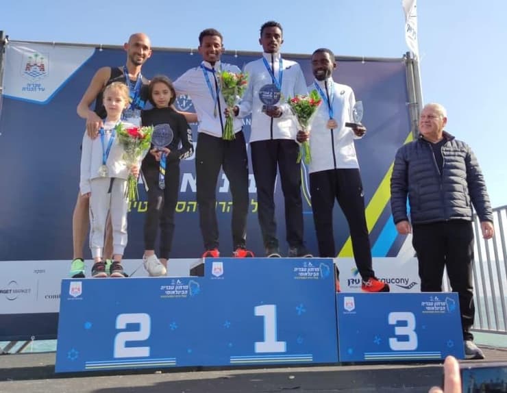 דניאל מולושט במעמד הזכייה