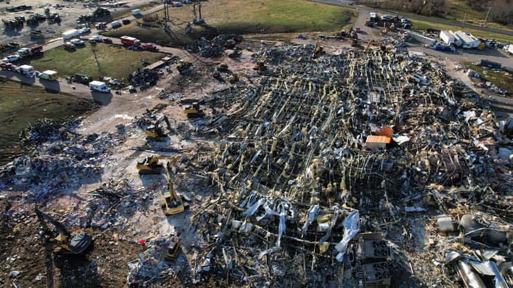 ארה"ב סופות טורנדו קריסת מפעל ה נרות מייפילד קנטקי