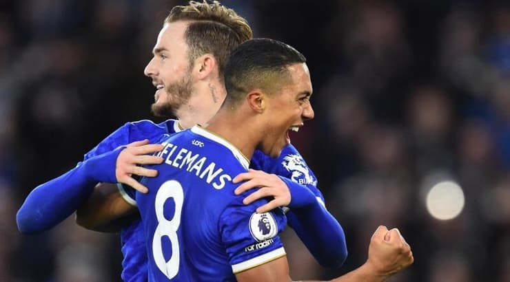 יורי טילמאנס וג'יימס מדיסון חוגגים (רויטרס) יורי טילמאנס וג'יימס מדיסון חוגגים