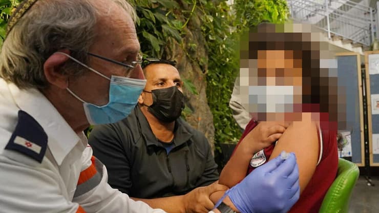 חיסוני ילדים בבית ספר אל זיתון בבועינה נוג'ידאת