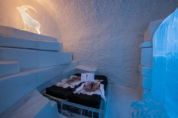 מלון הקרח 2021