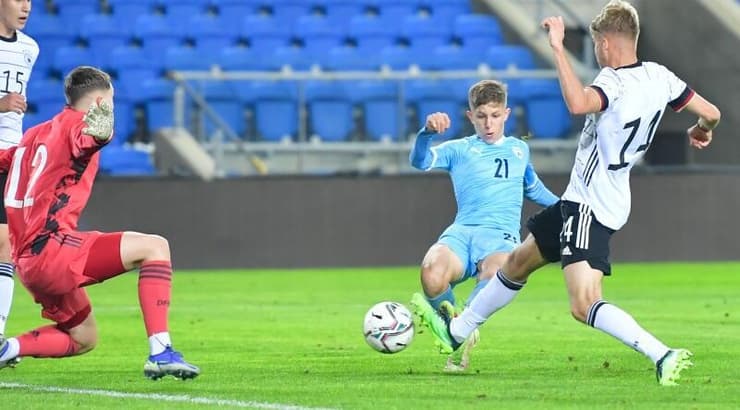 עדי יונה (חגי מיכאלי) עדי יונה