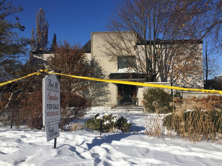 קנדה טורונטו מחוץ לבית של הזוג שרמן אחרי הרצח ינואר 2018