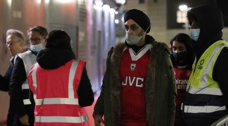 הנגיף מאיים על הפרמייר ליג (רויטרס) הנגיף מאיים על הפרמייר ליג