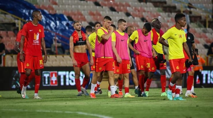 שחקני מ.ס אשדוד מאוכזבים בסיום