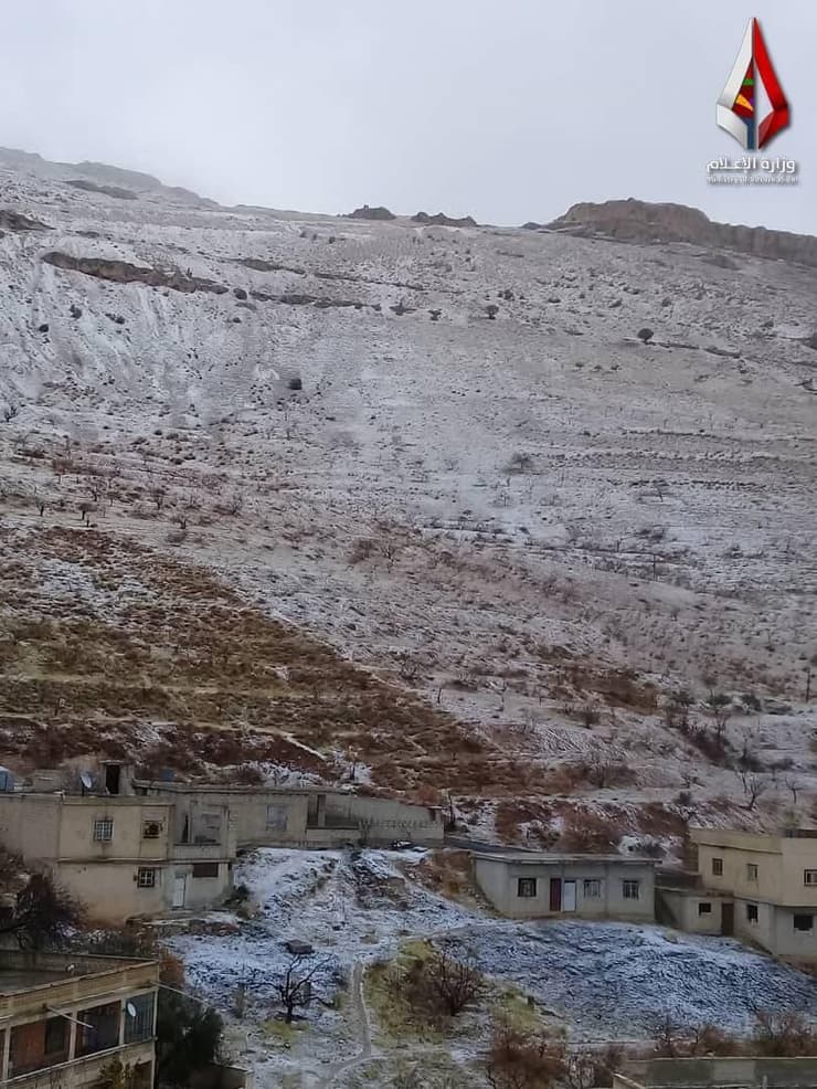 סוריה שלג ב פרברי דמשק סוער מזג אוויר סופה