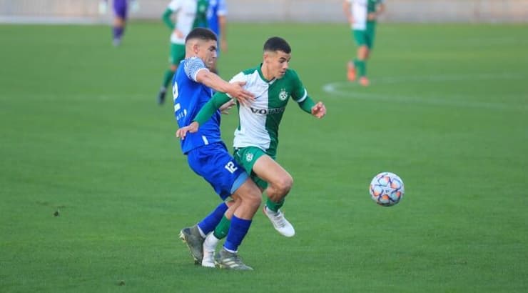 אפק גלר מתקל