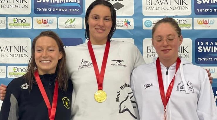 אורין גבלן  עם אווה פביאן ועומר שורץ (איגוד השחייה)