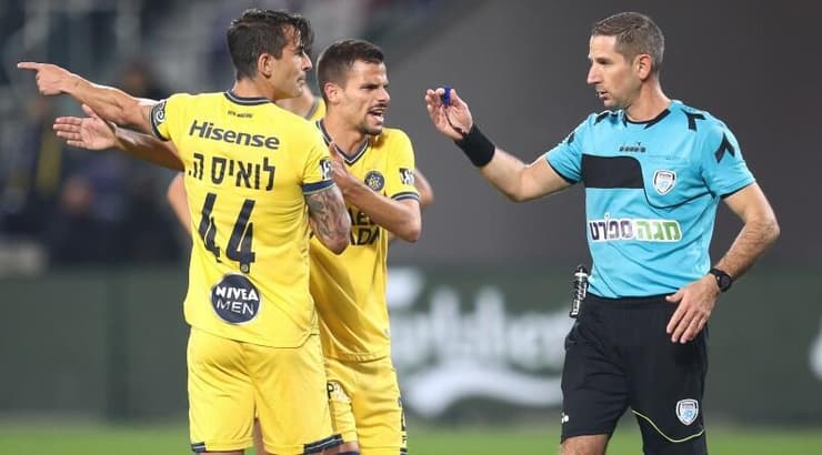 איתן שמואלביץ' ושחקני מכבי ת"א