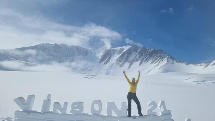 דניאל וולפסון באנטרקטיקה בדרך לפסגת הר וינסן