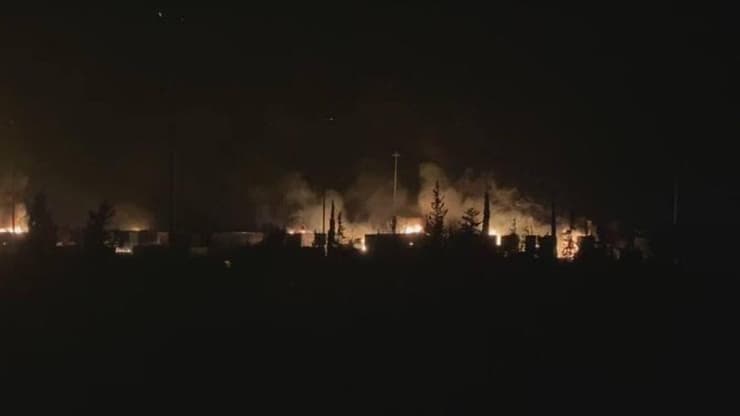 שריפה בנמל בלטקיה שבסוריה אחרי התקיפה הישראלית