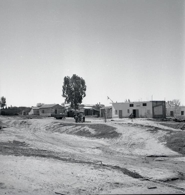כפר חב"ד ב-1950