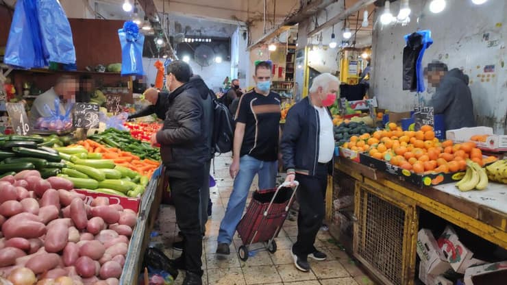 אכיפת מסיכות בשוק תלפיות, חיפה