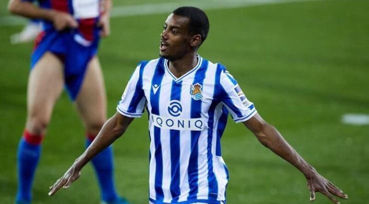 אלכסנדר איסאק חוגג