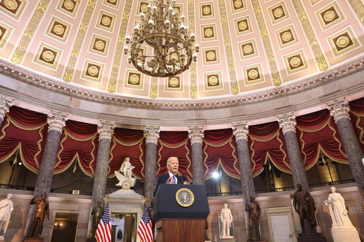 נשיא ארה"ב ג'ו ביידן נאום בגבעת הקפיטול וושינגטון שנה למהומות 6 בינואר