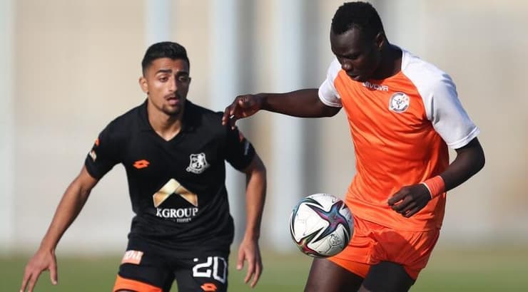 גיא חכים משקיף (רדאד ג'בארה) גיא חכים משקיף