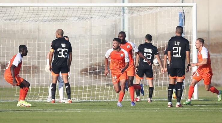 דן כדורי חוגג (רדאד ג'בארה) דן כדורי חוגג