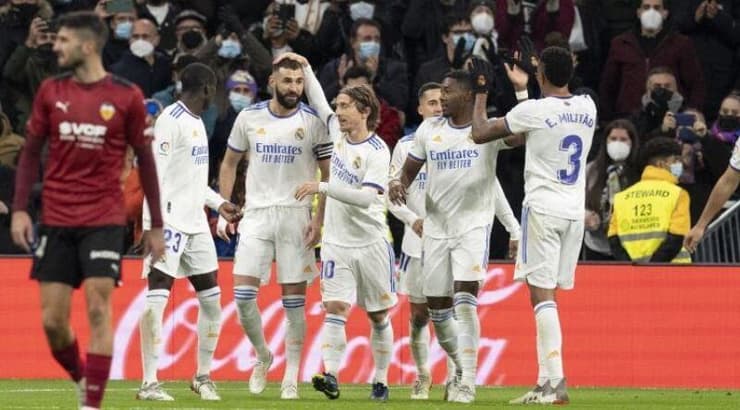 שחקני ריאל מדריד חוגגים (La Liga) שחקני ריאל מדריד חוגגים